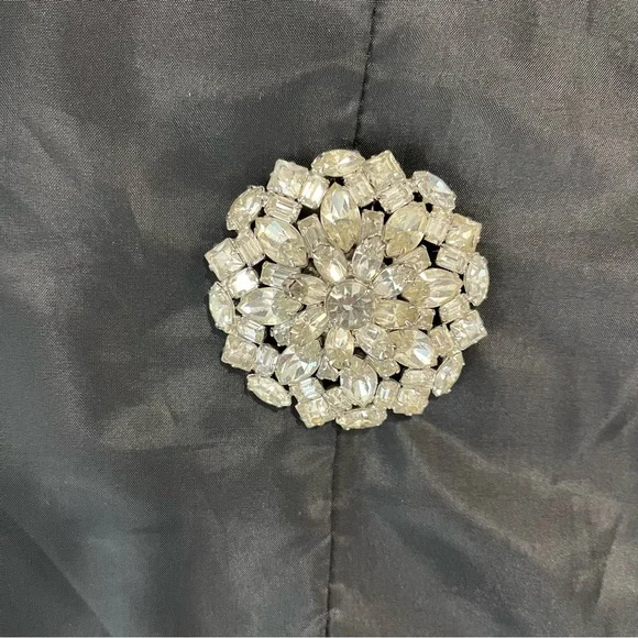 Vintage JOSEPH WARNER Signed Dome Clear Rhinestone 1960s Brooch - Picture 7 of 12